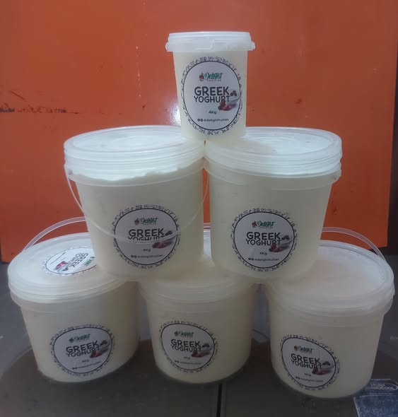 Delight Fruities Greek yogurt tubs
